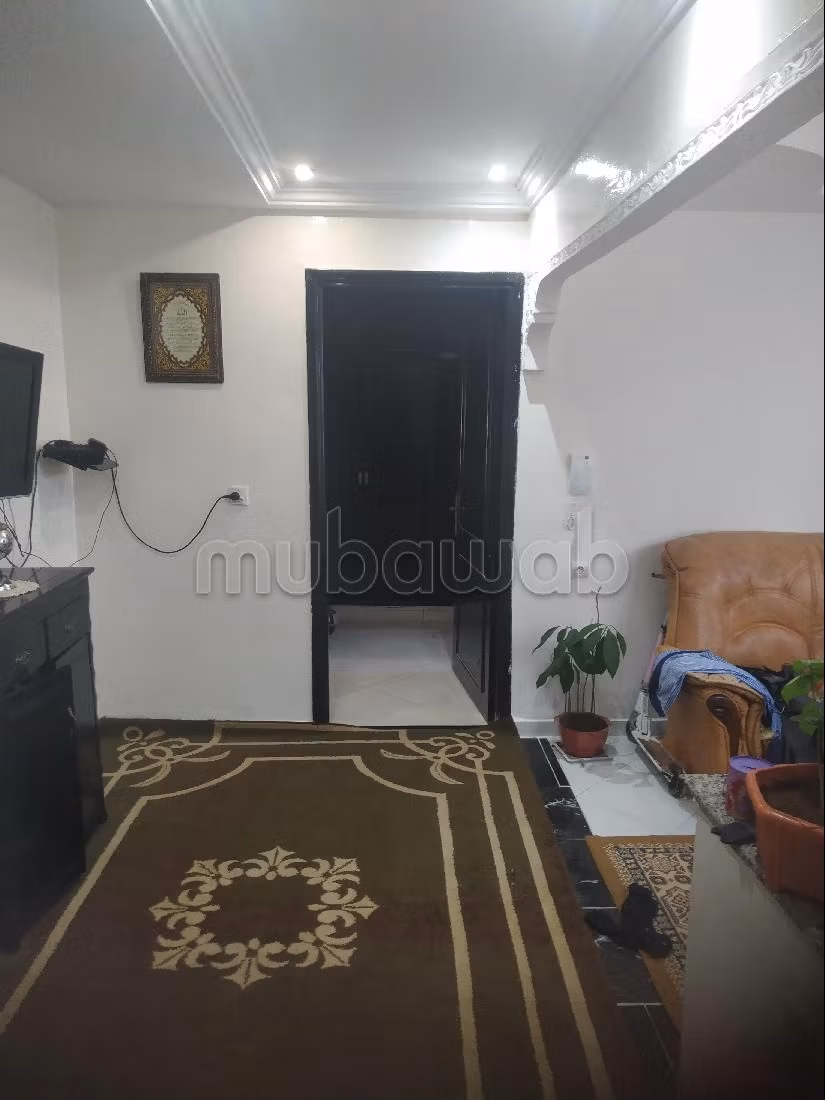 Beautiful apartment for sale in Maghrib Arabi. 4 lovely rooms. Ample storage space. 
