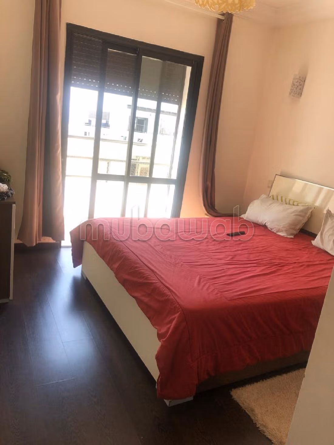 Splendido appartamento da acquistare a Centre Ville. 3 belle camere da letto. Posto auto privato