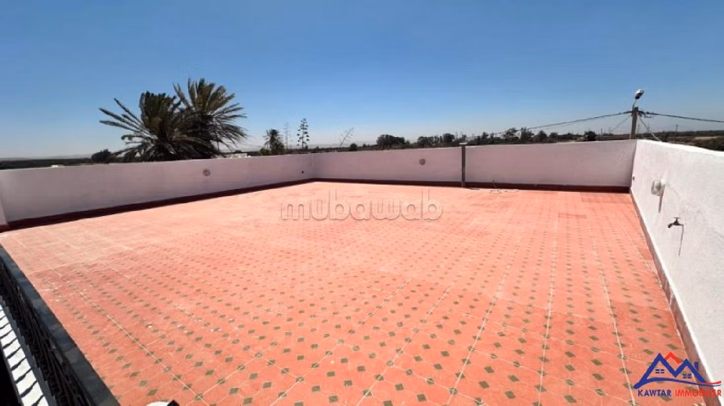 فيلا جميلة للكراء ب دوار العرب. 2 غرف جميلة. شرفة جميلة وحديقة