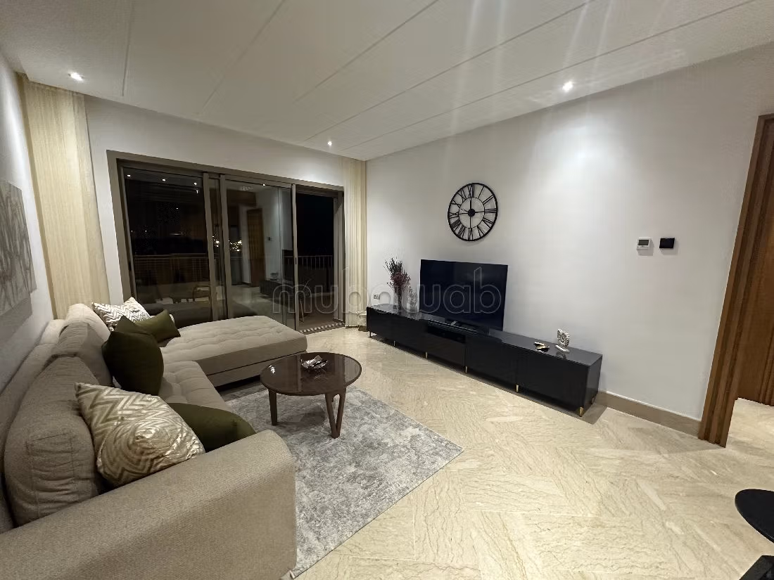 Location d'un appartement à cfc. 1 belle chambre. Meublé — 4