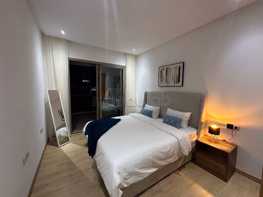 Location d'un appartement à cfc. 1 belle chambre. Meublé — 5
