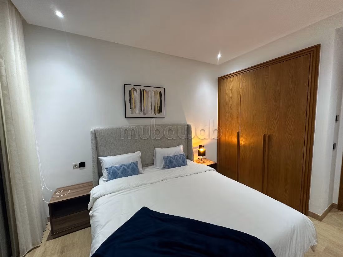 Location d'un appartement à cfc. 1 belle chambre. Meublé — 6
