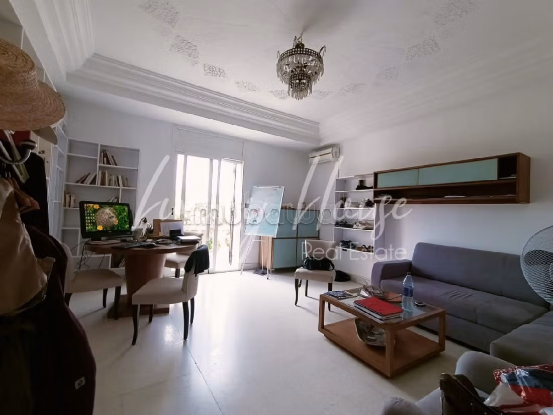 Beautiful house for rent in Carthage. 6 beautiful rooms. Fitted kitchen. 
