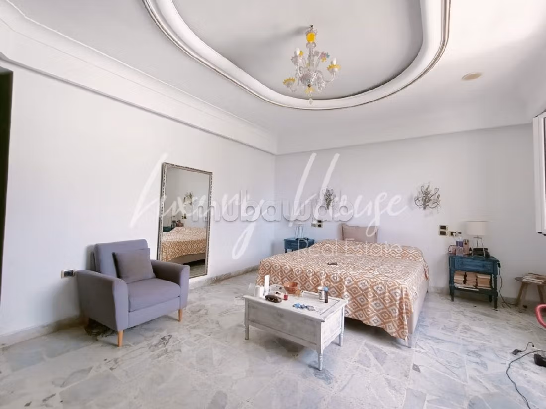 Beautiful house for rent in Carthage. 6 beautiful rooms. Fitted kitchen. 