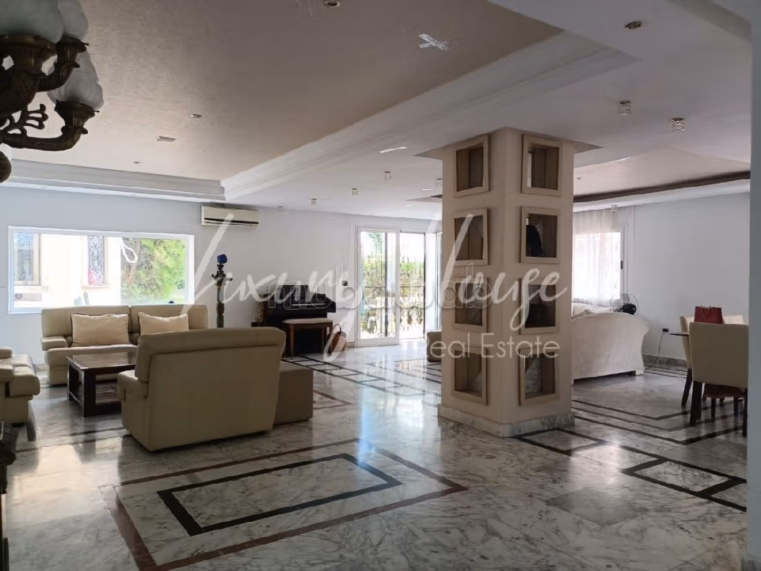 Beautiful house for rent in Carthage. 6 beautiful rooms. Fitted kitchen. 