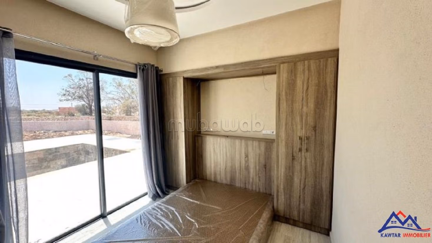 فيلا فاخرة للبيع ب طريق آسفي. المساحة الإجمالية 1500 م². مفروشة