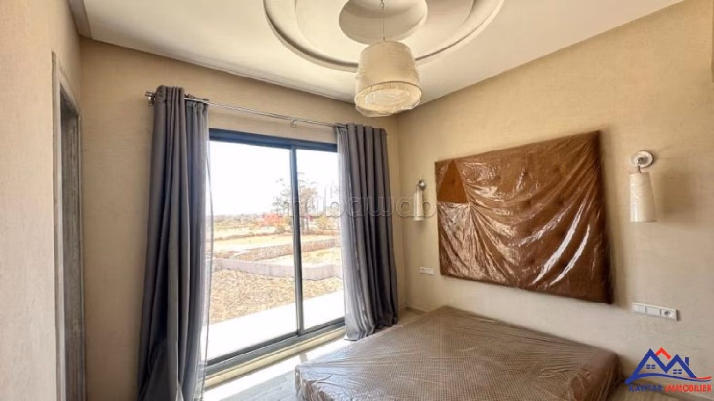 فيلا فاخرة للبيع ب طريق آسفي. المساحة الإجمالية 1500 م². مفروشة