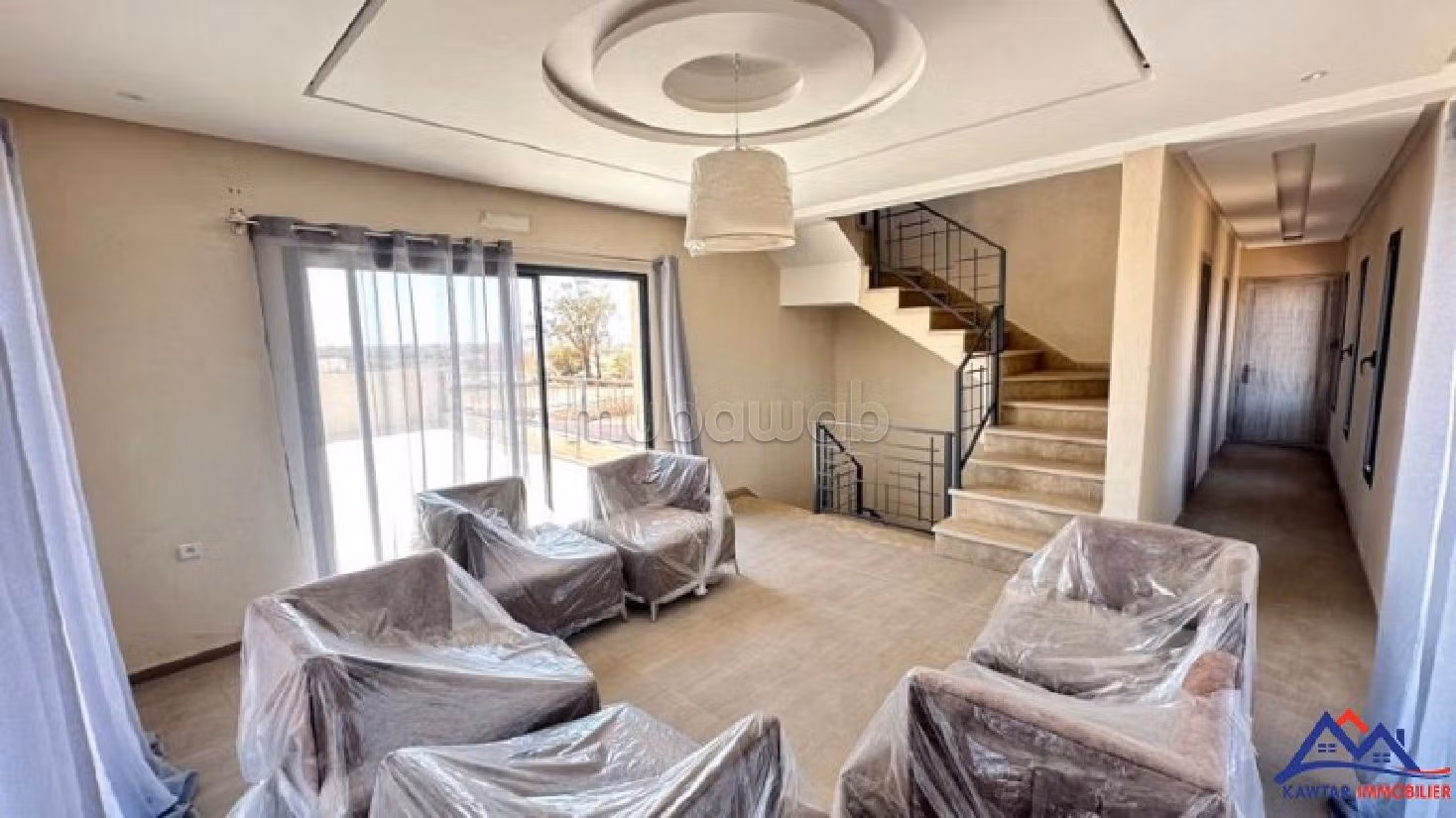 فيلا فاخرة للبيع ب طريق آسفي. المساحة الإجمالية 1500 م². مفروشة