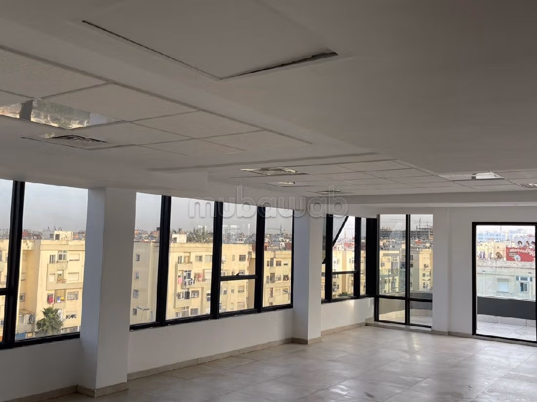 Oficinas en alquiler en Oulfa. Pequeña superficie 88 m².