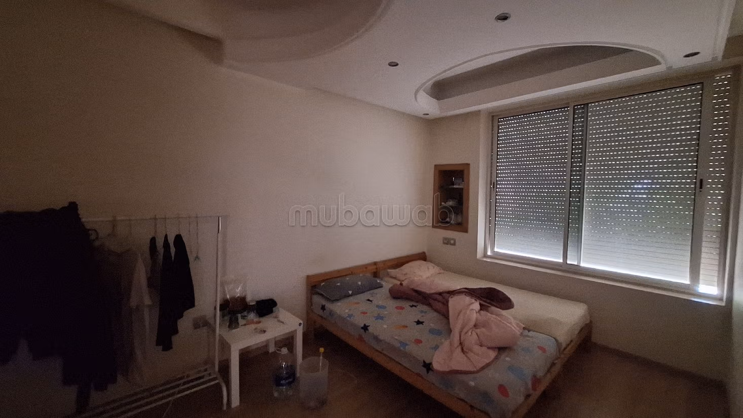 فيلا فخمة للايجار ب لونشون حي الهناء. 5 غرف جميلة. شرفة وحديقة