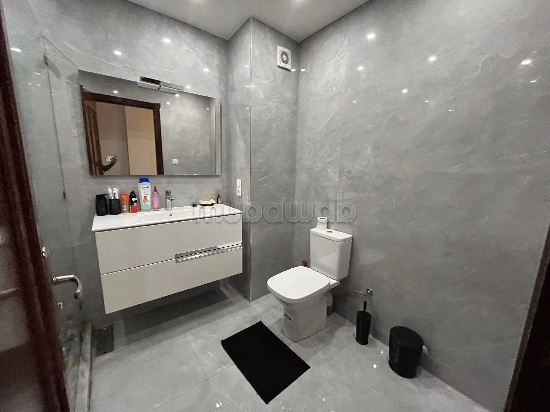 Very nice apartment for rent in Centre. Surface area 140 m². Well furnished