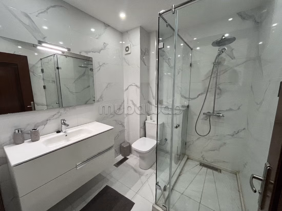 Very nice apartment for rent in Centre. Surface area 140 m². Well furnished