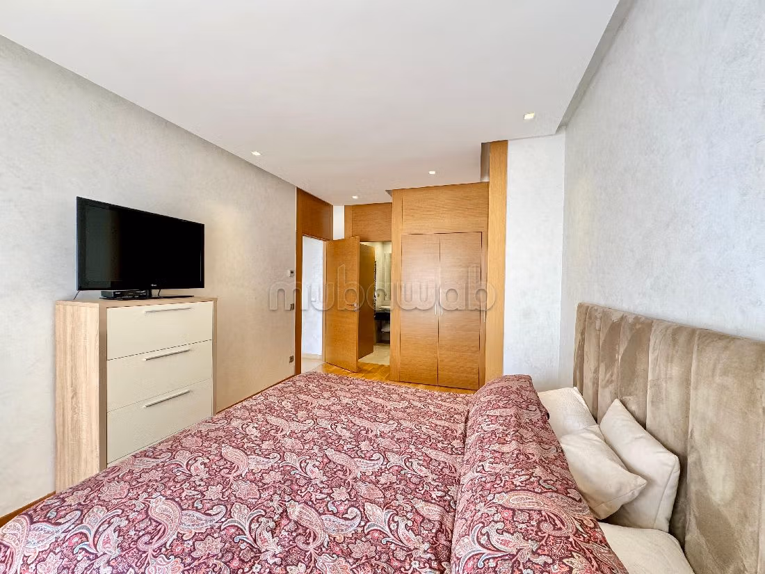 Apartment for sale in Casablanca Finance City. 2 lovely rooms. Lift and terrace