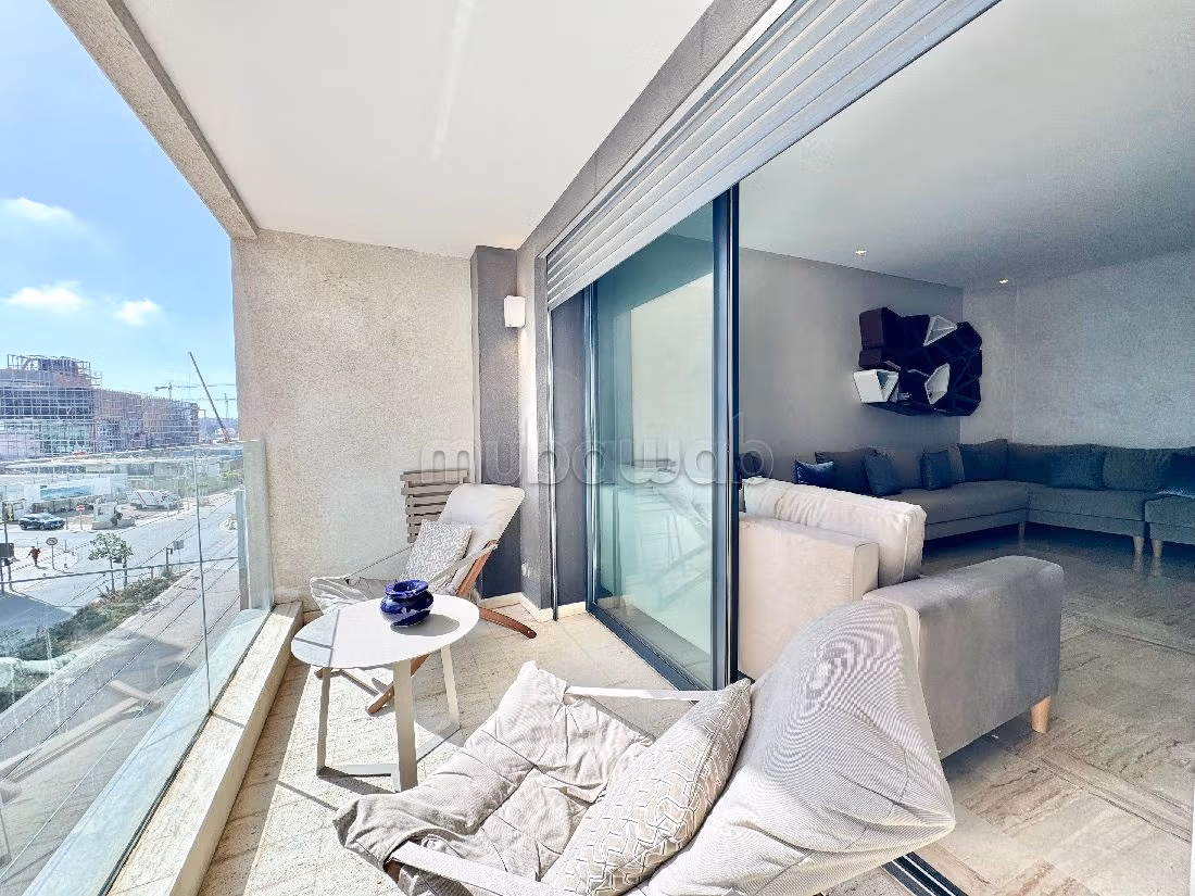 Apartment for sale in Casablanca Finance City. 2 lovely rooms. Lift and terrace