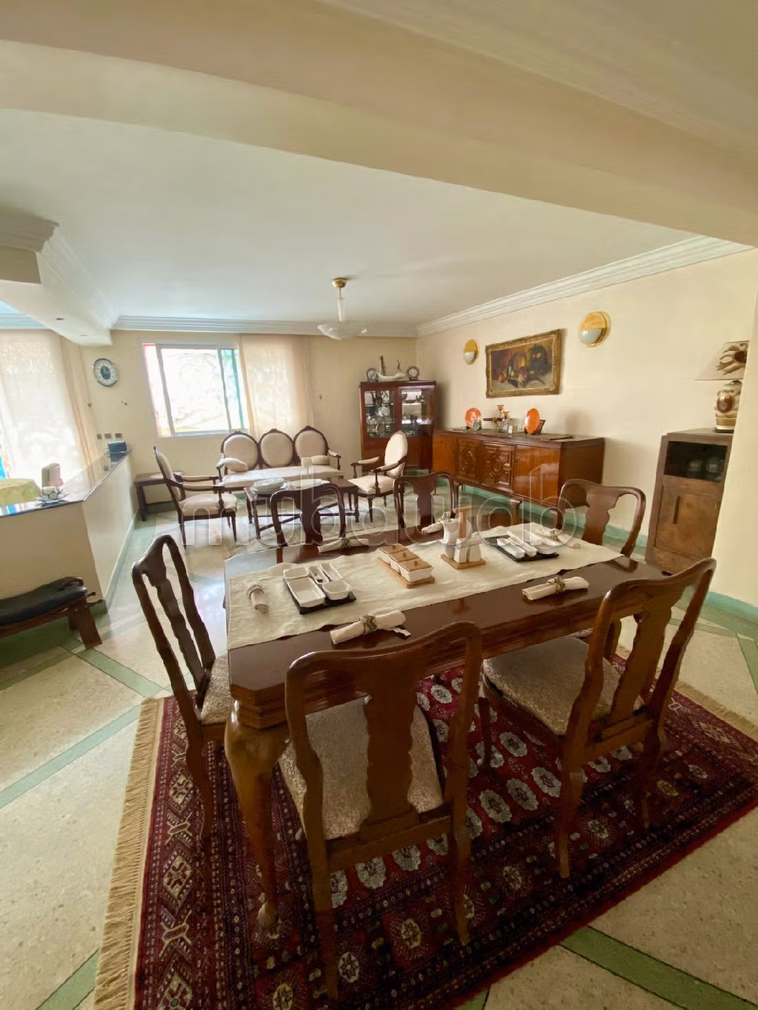 فيلا رائعة للبيع ب حي سلامة. 7 قطع كبيرة. موقف للسيارات وحديقة