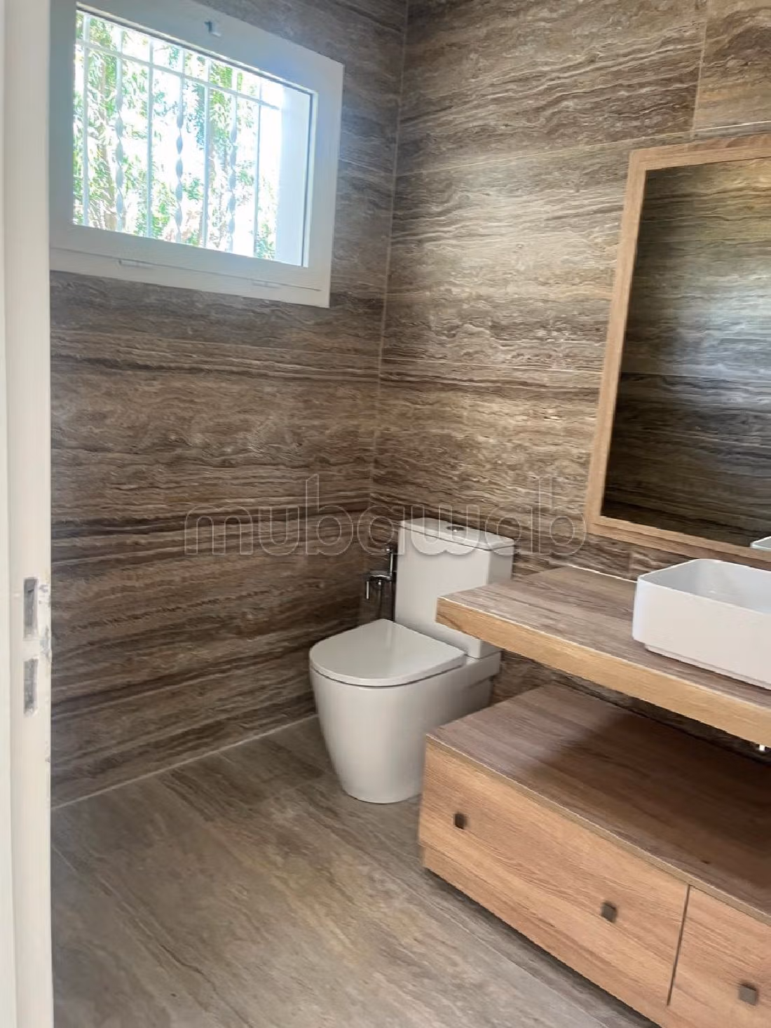 Villa a la location vide a ain diab 37000dh