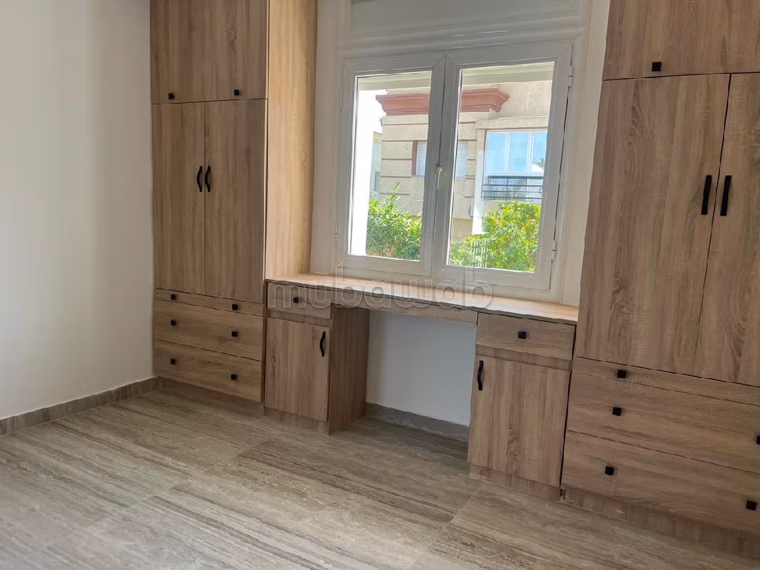 Villa a la location vide a ain diab 37000dh