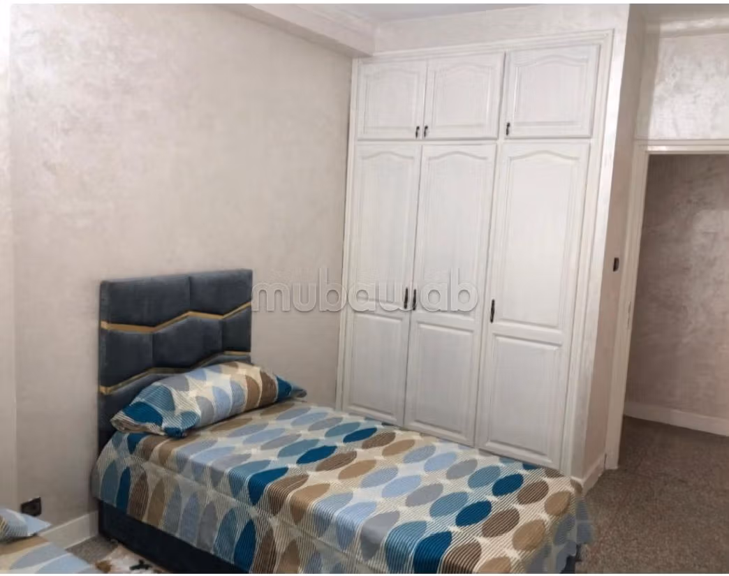 Nu te huur: appartementen in Castilla. 5 Ruimtes. Volledig gemeubileerd