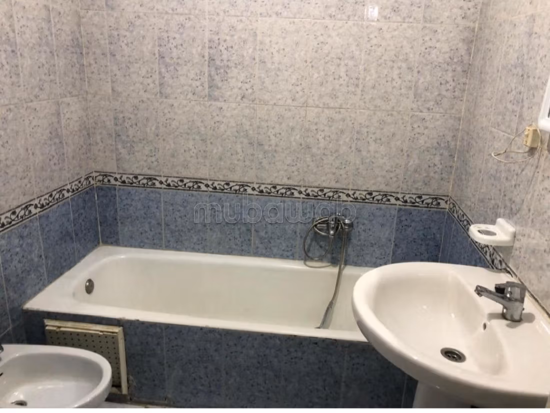 Nu te huur: appartementen in Castilla. 5 Ruimtes. Volledig gemeubileerd