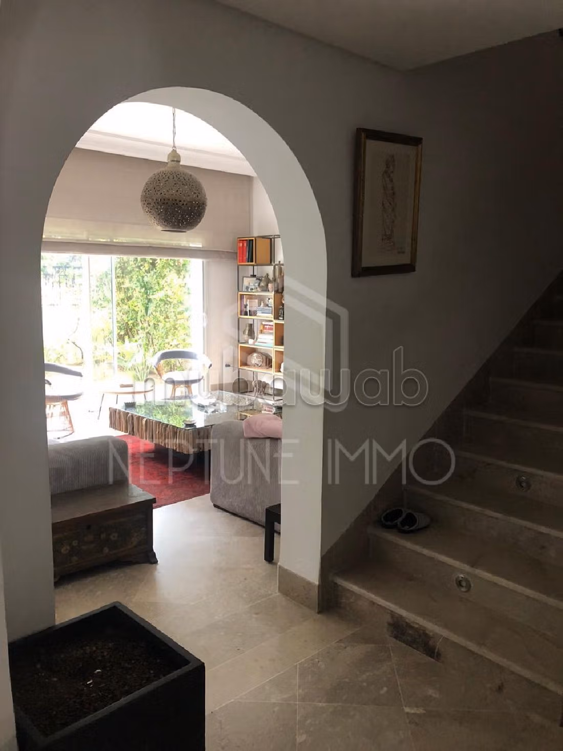 High quality villa rental in La Marsa. Total area 1 m². Double glazing and reinforced door. 