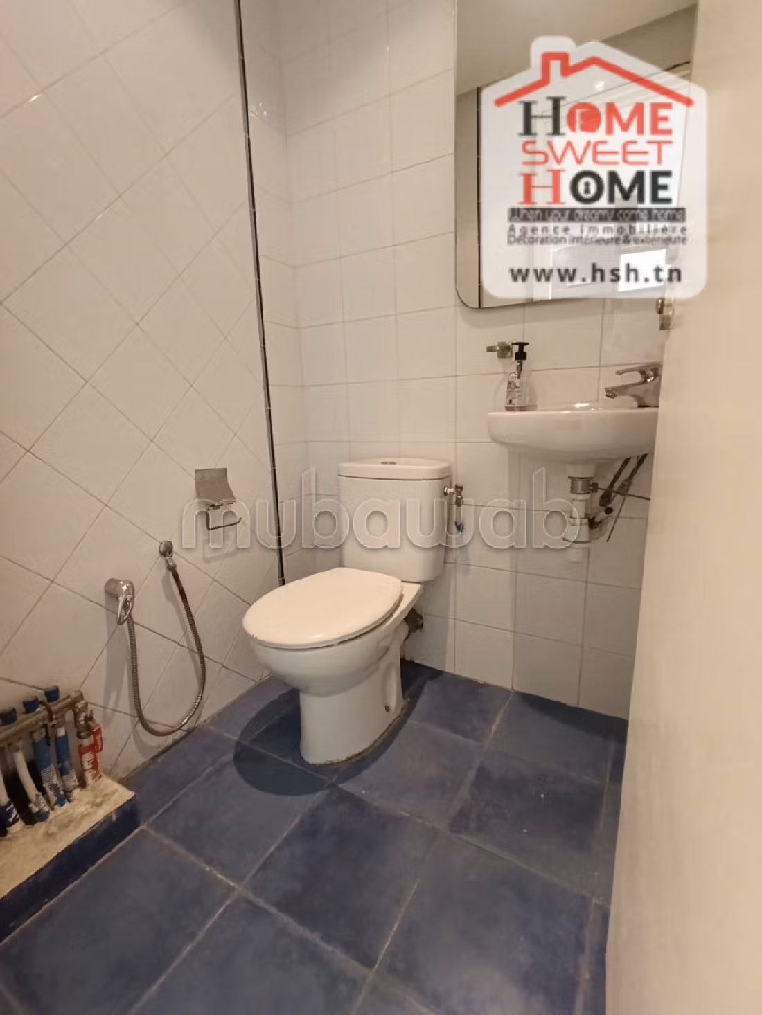 Ufficio in affitto a Les Berges Du Lac 2. Superficie 110 m²