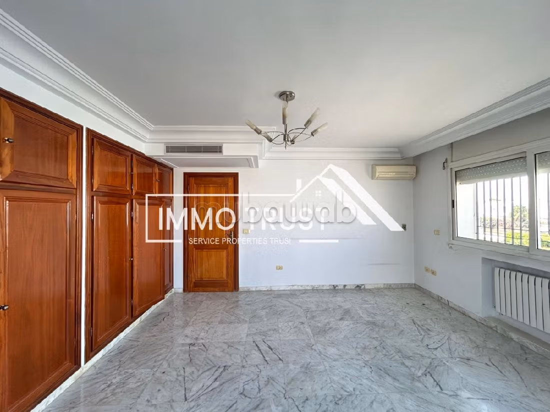 Villa S3 avec chambre de service à La Marsa
