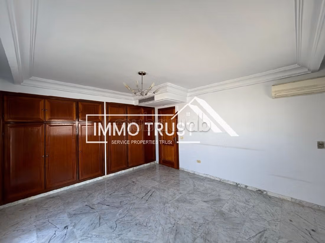 Villa S3 avec chambre de service à La Marsa