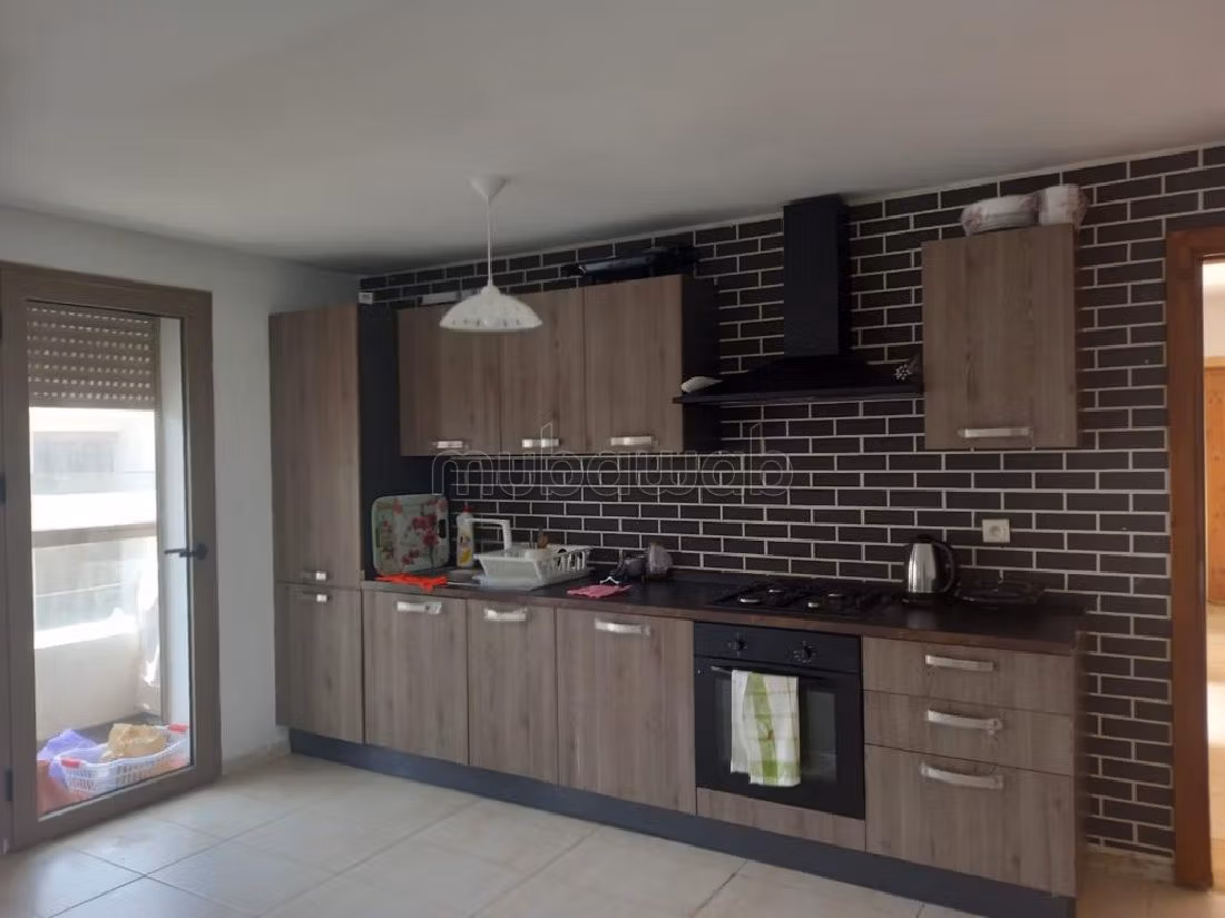 Magnífico piso en alquiler en Hay Al Amal. 4 habitaciones. Bien amueblado. 