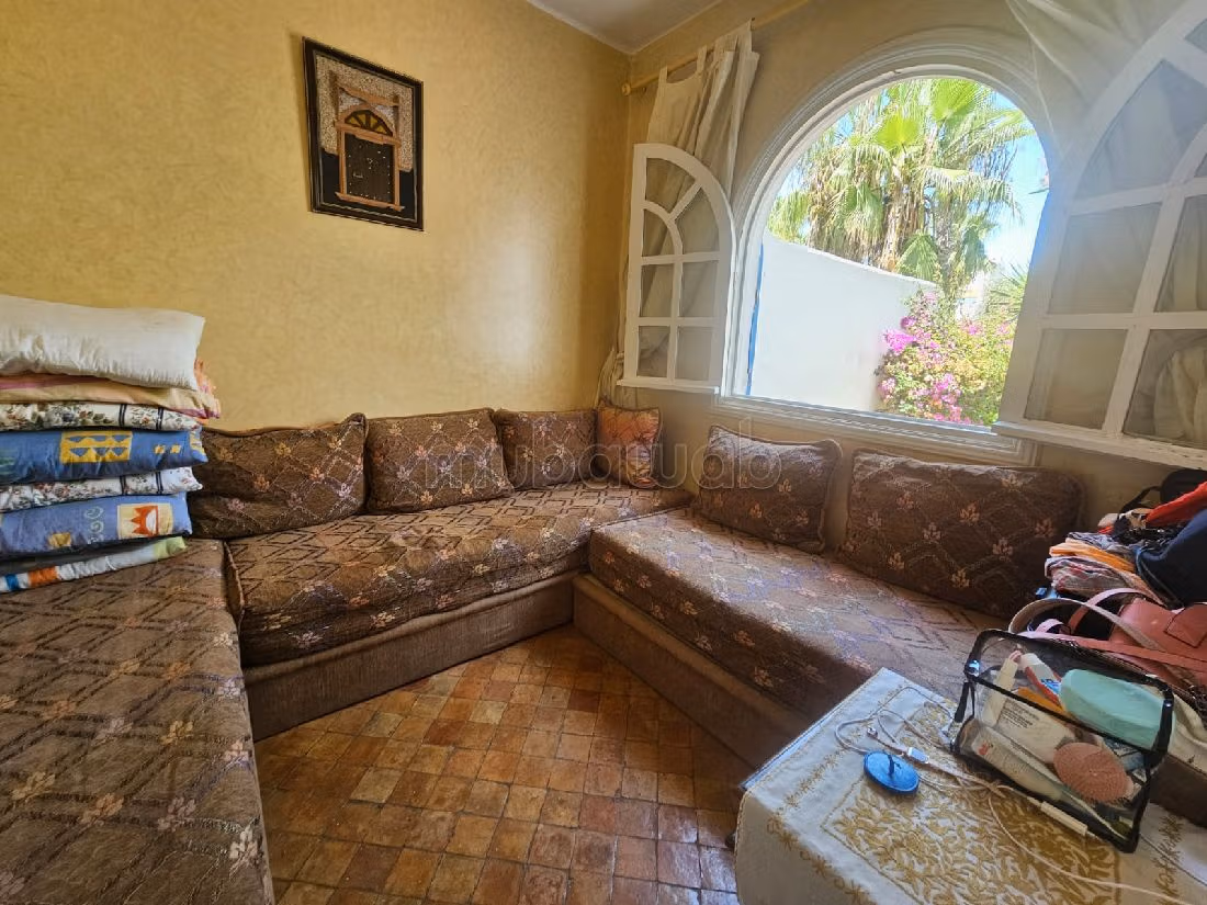 Casa de alto standing en venta en Plage Oued Cherrat. Dimensión 286 m². Chimenea, piscina. 