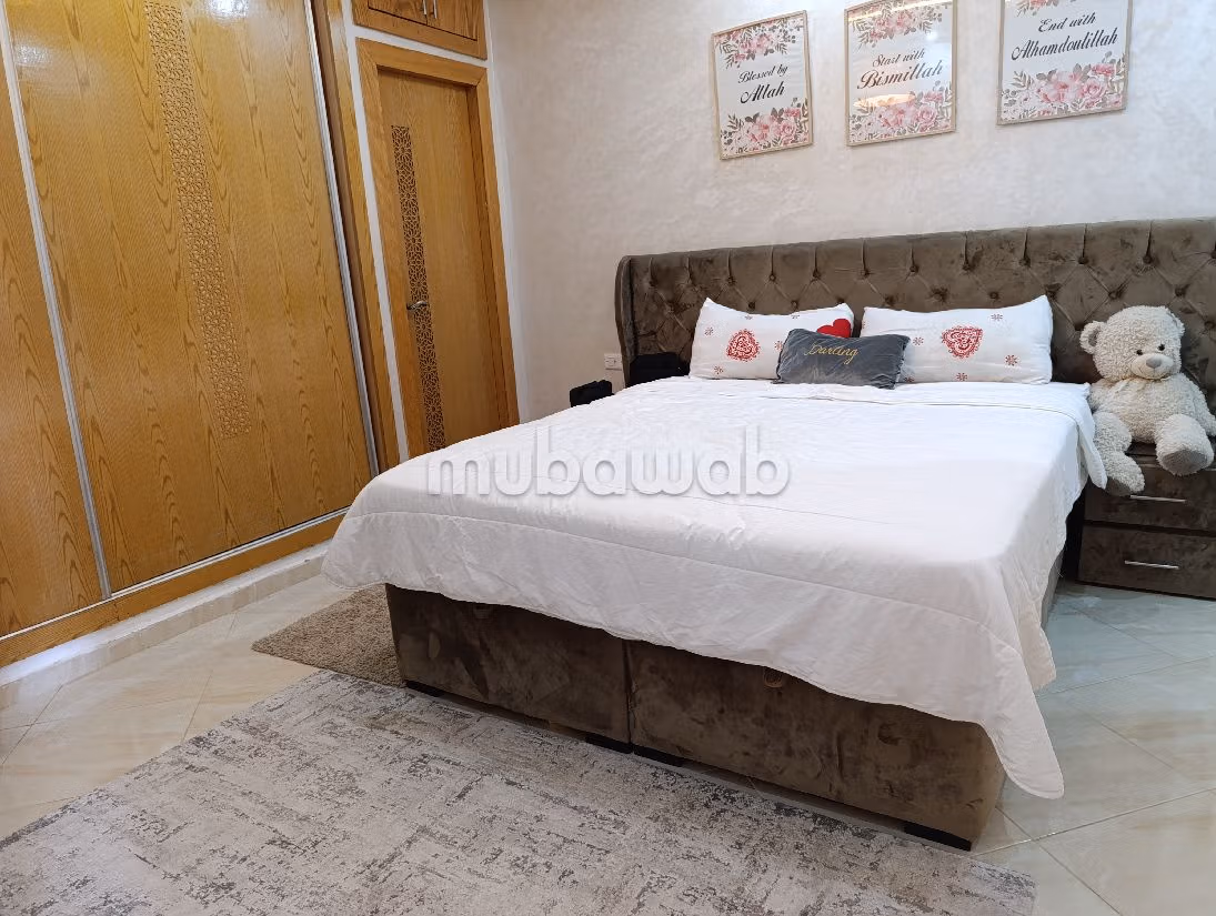 Bellissimo appartamento in affitto a El Hadadda. 3 locali. ammobiliato. 