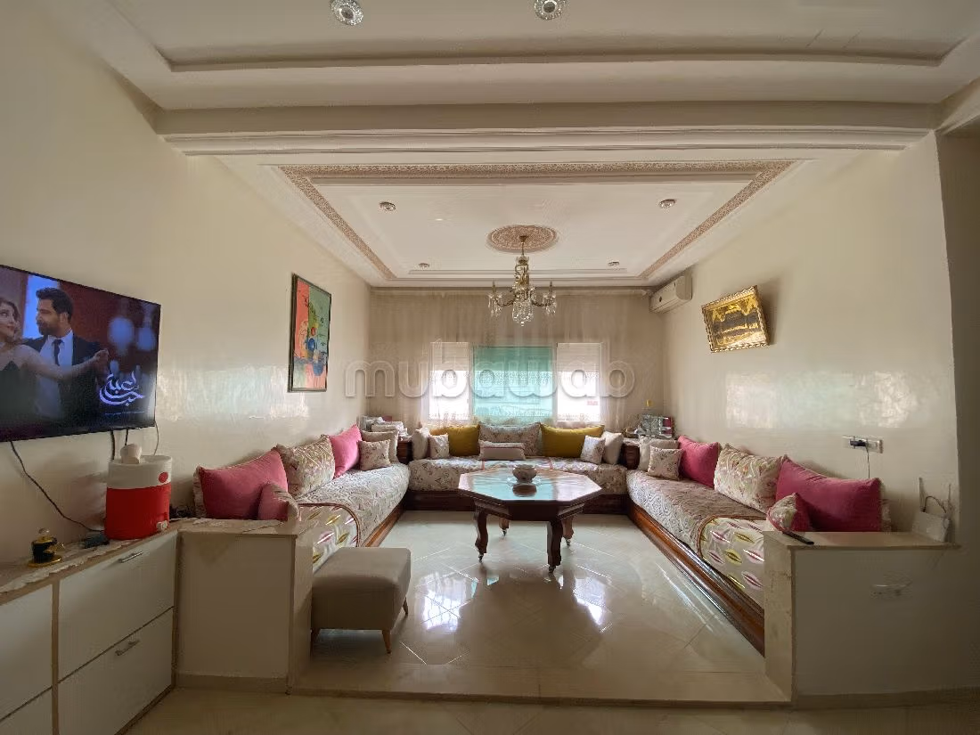 Bonito piso en venta en Zouagha Bas. 6 habitaciones confortables. Cocina bien equipada. 