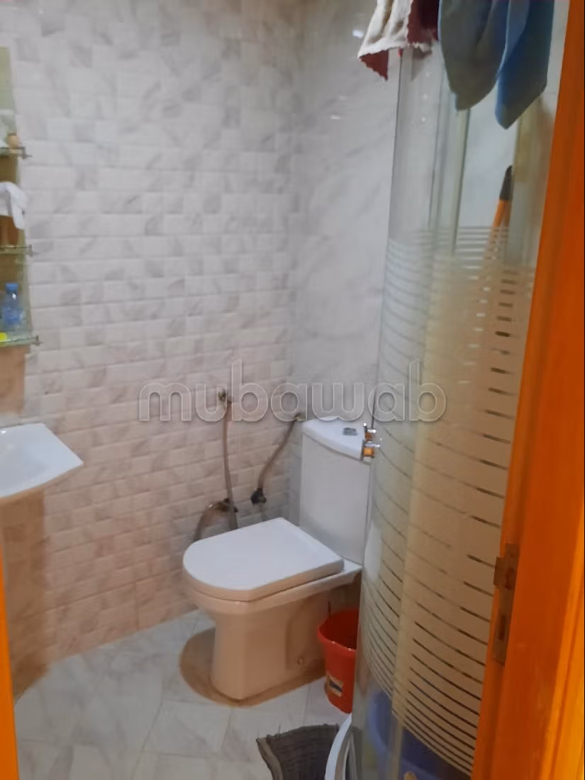 شقة فارغة ب تجزئة معمورة حصين مساحة 83 طابق 2