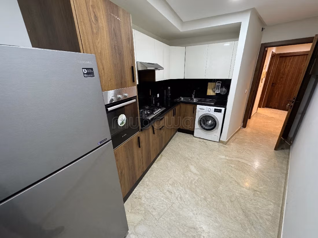 Apartment for rent in Bourgogne Ouest. 2 lovely rooms. Ample storage space
