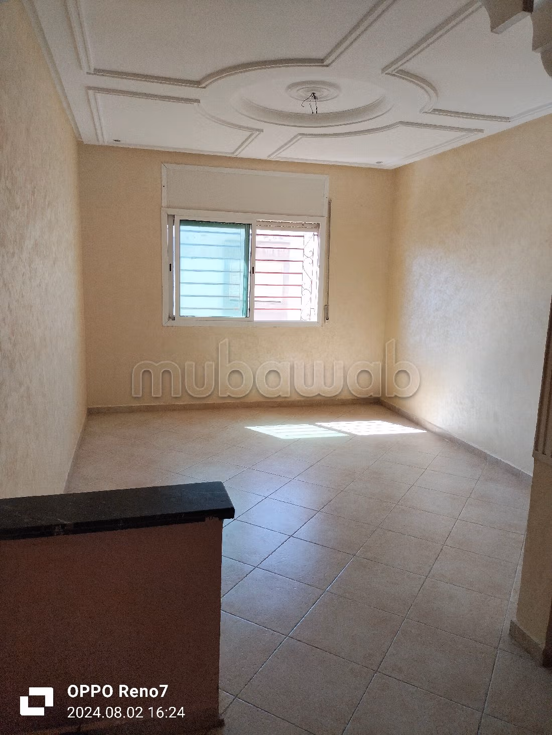 Appartement en vente à Bir Rami Est. Surface de 73 m². Résidence avec concierge
