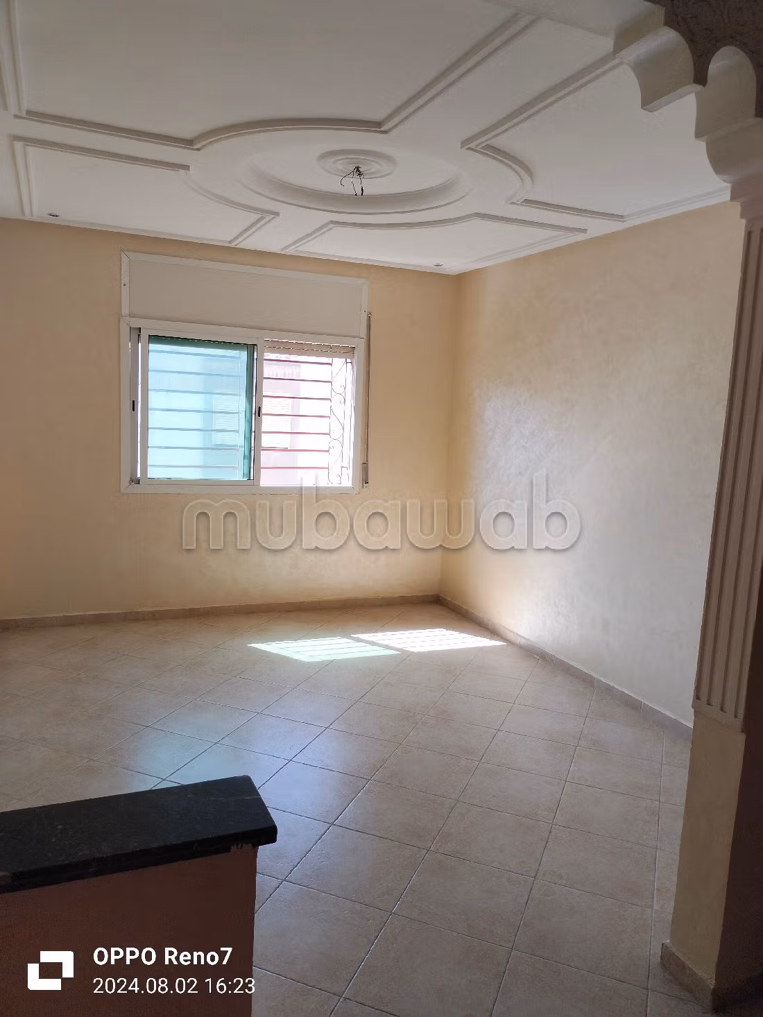 Appartement en vente à Bir Rami Est. Surface de 73 m². Résidence avec concierge
