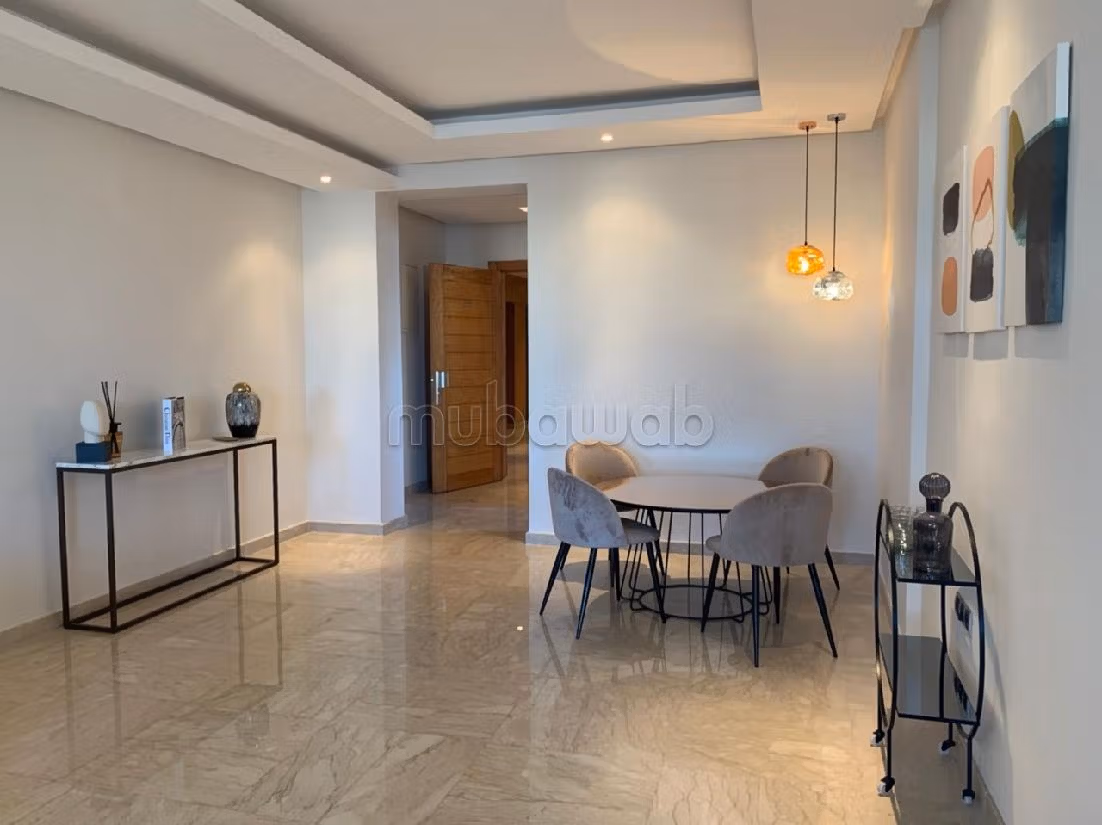 Very nice apartment for rent in Palmier. 3 large living areas. Well furnished. 