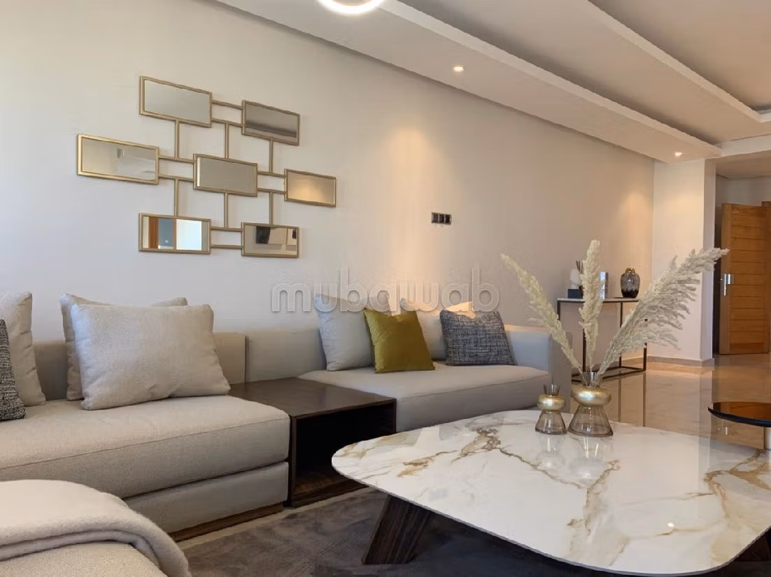 Very nice apartment for rent in Palmier. 3 large living areas. Well furnished. 