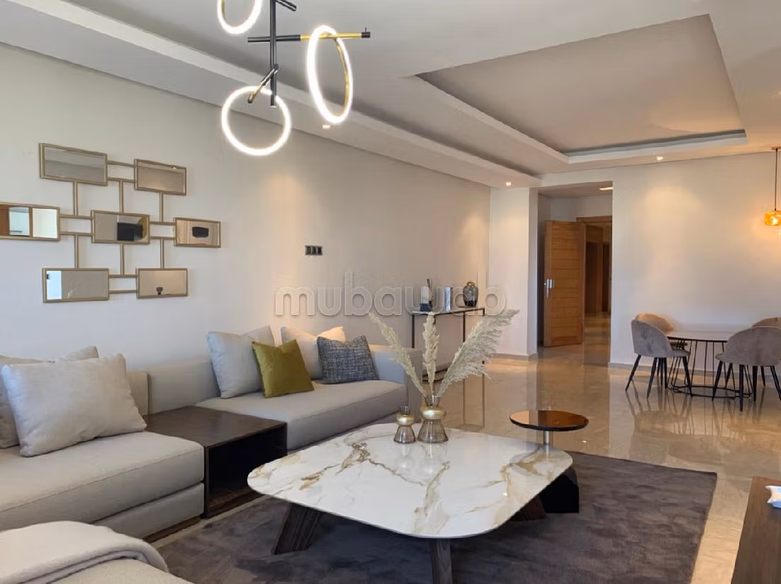 Very nice apartment for rent in Palmier. 3 large living areas. Well furnished. 