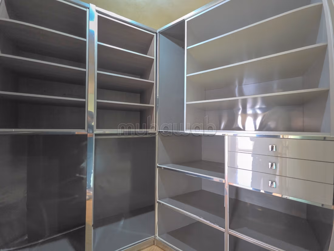 Triangle d'or, superbe appartement bien entretenu