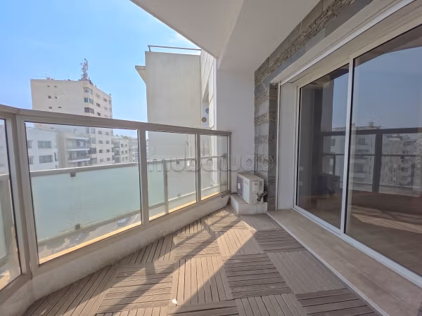Triangle d'or, superbe appartement bien entretenu