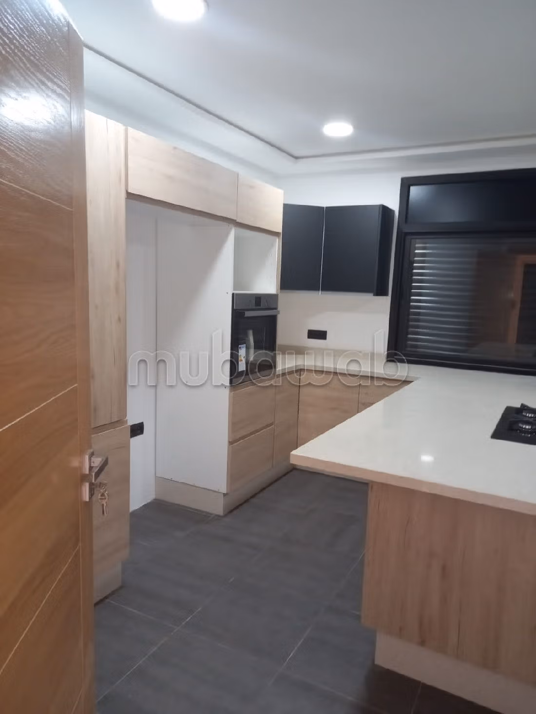 Nu kopen: villa's en luxe woningen in Bir Rami Est. 4 Kamers. Garage en mooi terras. 