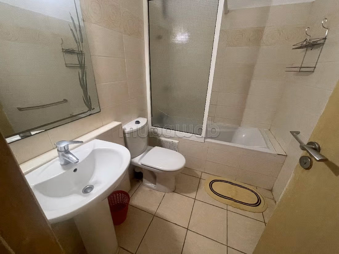 Affitto di un bellissimo appartamento a Hay Mohammadi. 2 camere da letto. Giardino e terrazzo