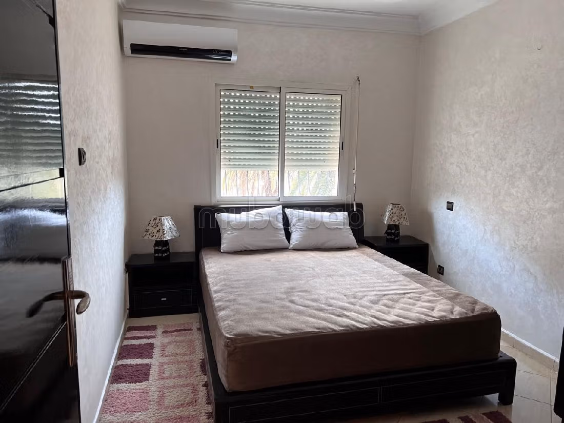 Vendita di uno splendido appartamento a Roches Noires. 2 camere da letto. ammobiliato. 