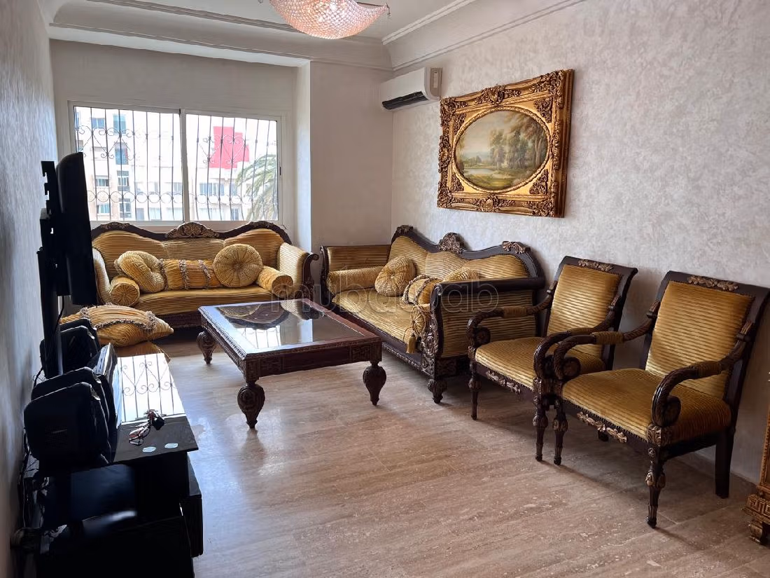 Vendita di uno splendido appartamento a Roches Noires. 2 camere da letto. ammobiliato. 