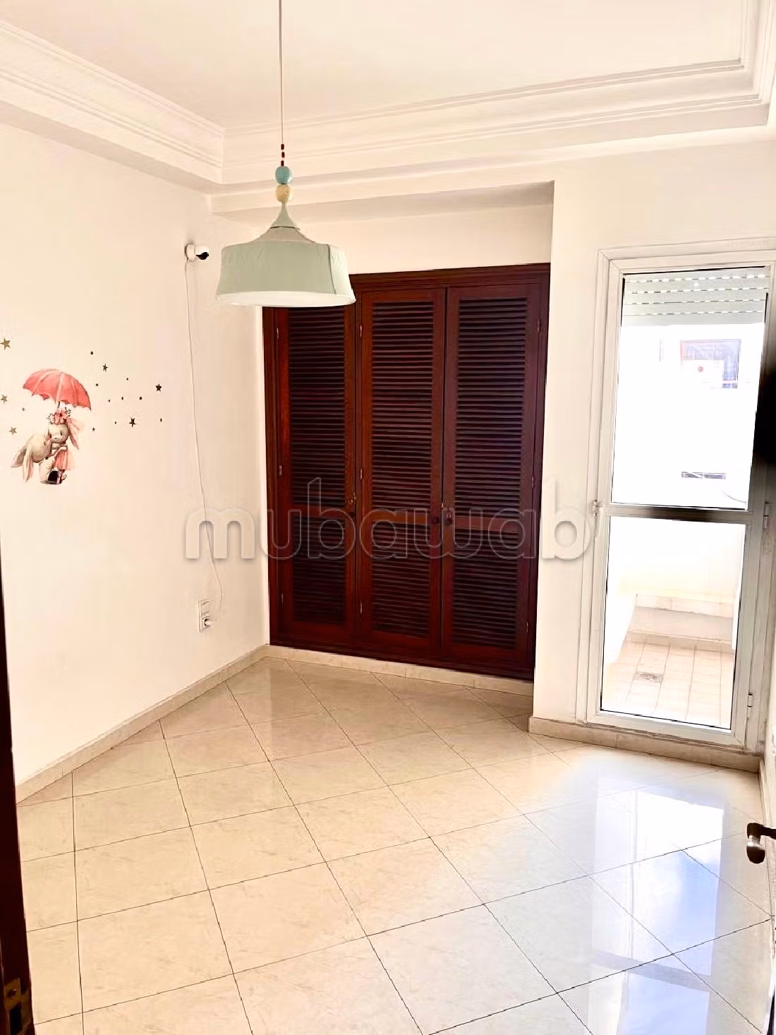 Sale of a lovely apartment in Racine. 4 rooms. Basement. 
