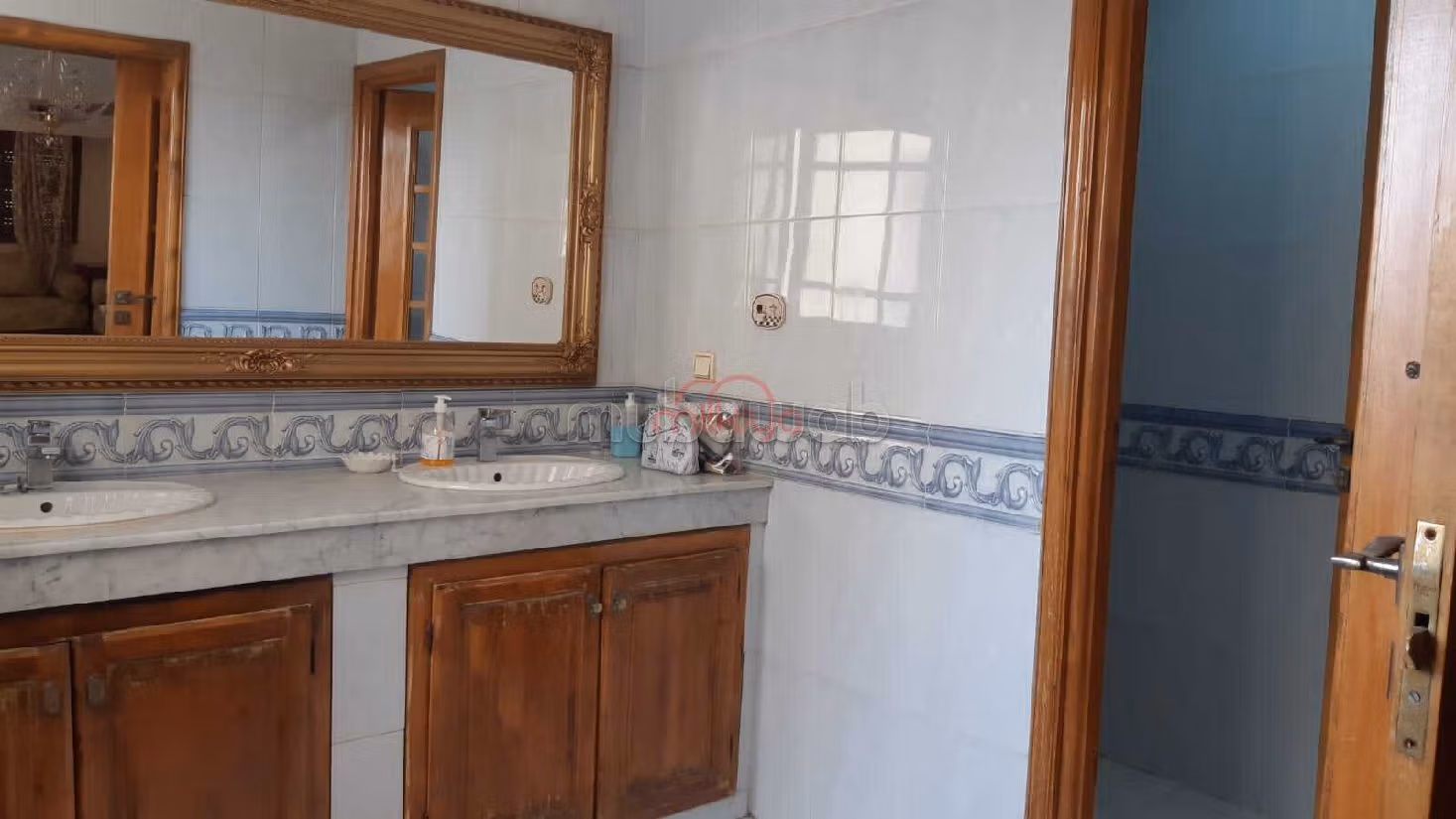 Casa en venta en Hay Mohammadi. Superficie de 330 m². Terraza