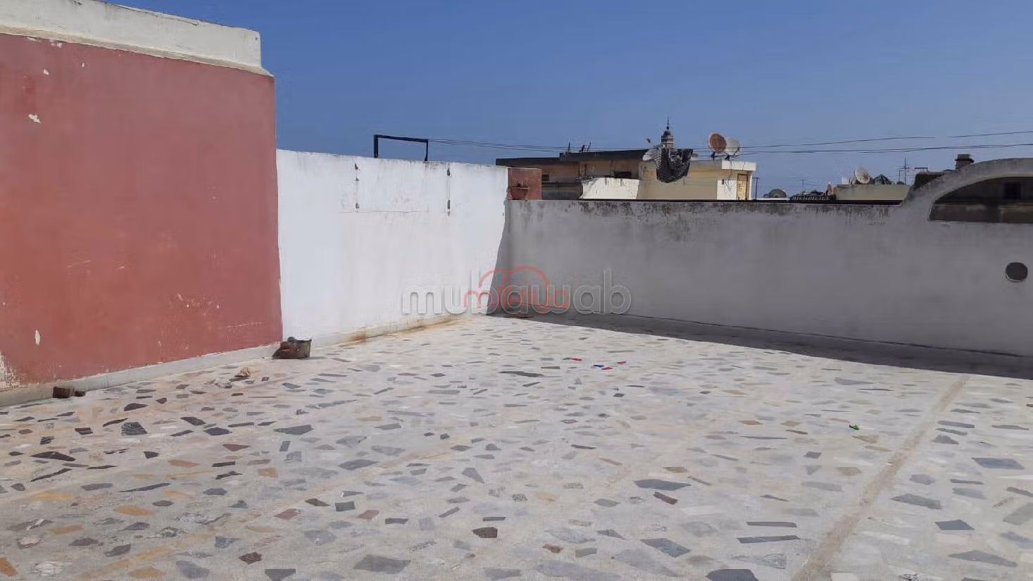 Casa en venta en Hay Mohammadi. Superficie de 330 m². Terraza