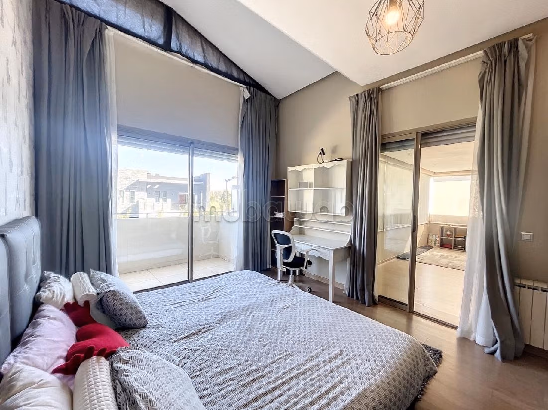 Luxury house for rent in Ville Verte. 4 rooms. Cellar. 