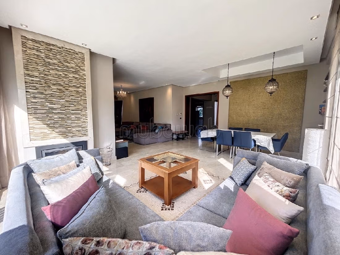 Luxury house for rent in Ville Verte. 4 rooms. Cellar. 