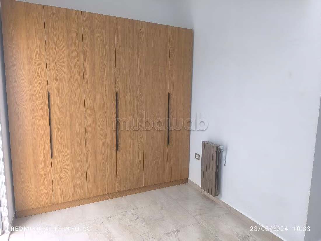 شقة رائعة للايجار ب المرسى. 1 غرفة. زجاج مزدوج وباب قوي